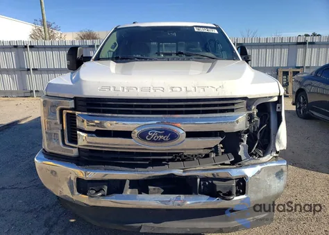 2019 Ford F250 Super Duty from USA, damaged, VIN 1FT7W2B68KED21512